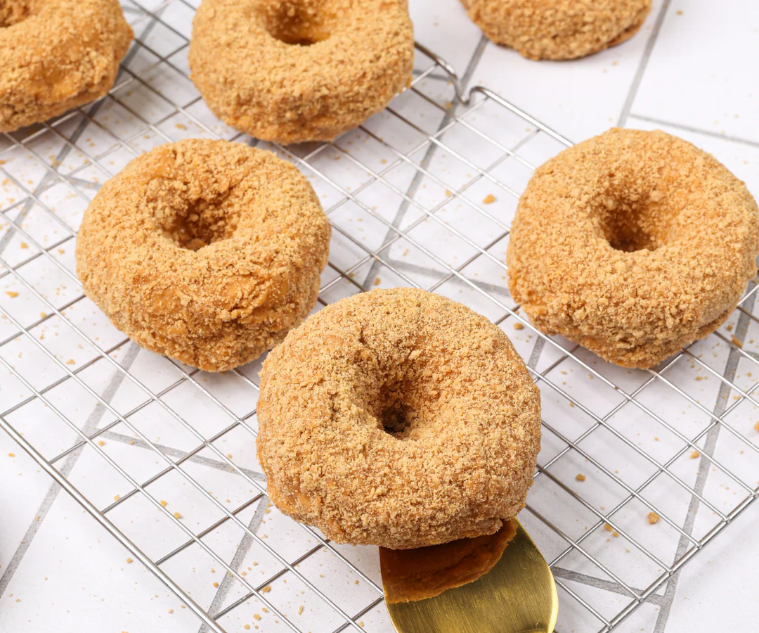 12 Gluten Free Speculoos Crumb (VG) Doughnuts - Image 3